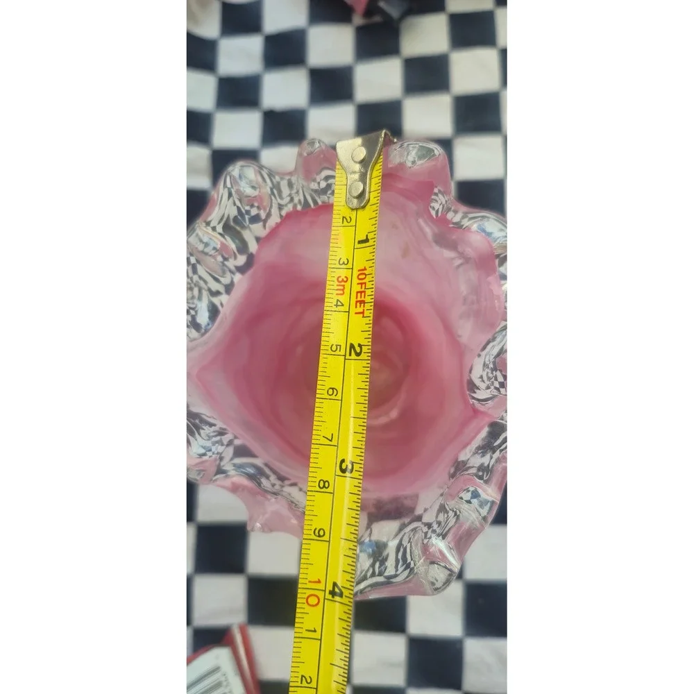 Hand‎ Blown Pink Swirl Art Glass Vase Ruffled Handkerchief Rim 5 Inch